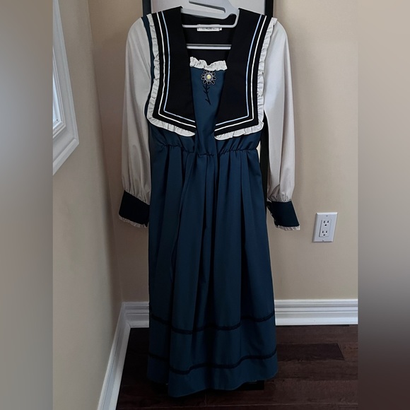 green traveller style dress - Picture 5 of 6